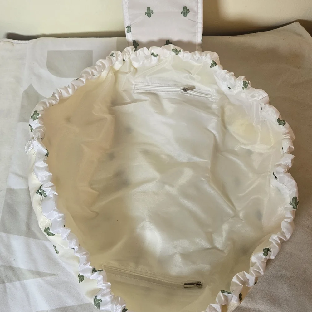 White Makeup Organizer Drawstring Bag with Cactus Print